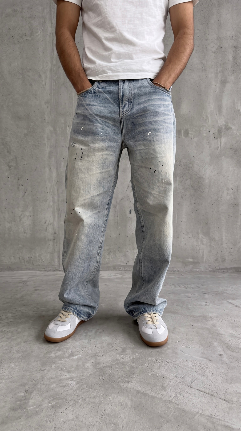 NULL LIGHT WASH STRAIGHT DENIM
